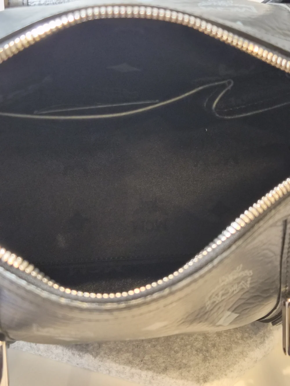 MCM Black Visetos Boston Satchel with Gold Logo Plate - Picture 13 of 16